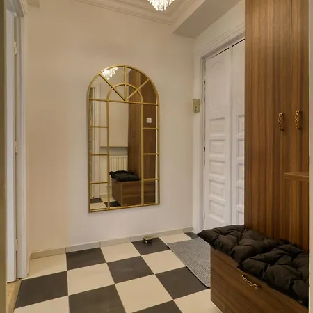 Neo-Classic Design Near Downtown Bucharest Exterior photo