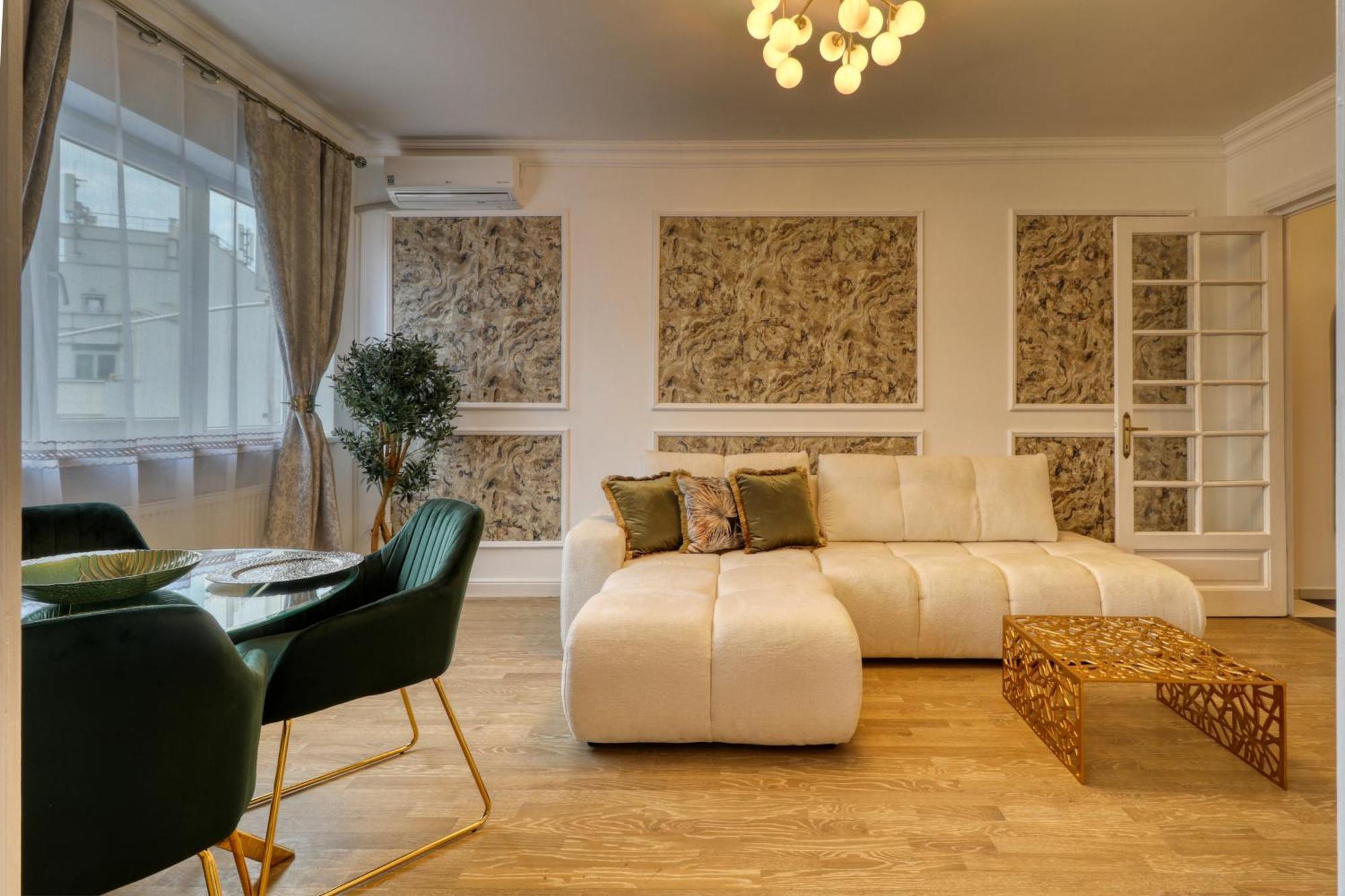 Apartment Neo-classic Design Near Downtown *