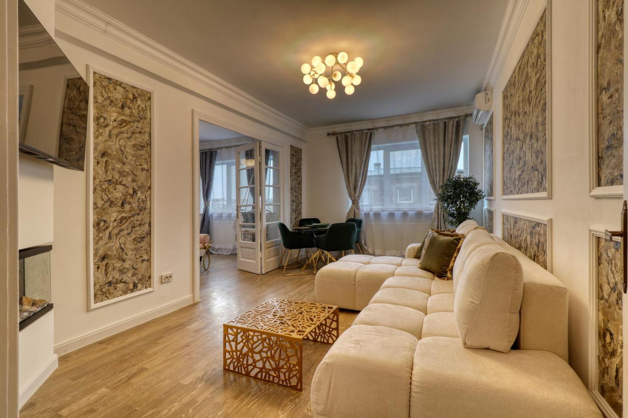 Neo-classic Design Near Downtown Apartment Bucharest