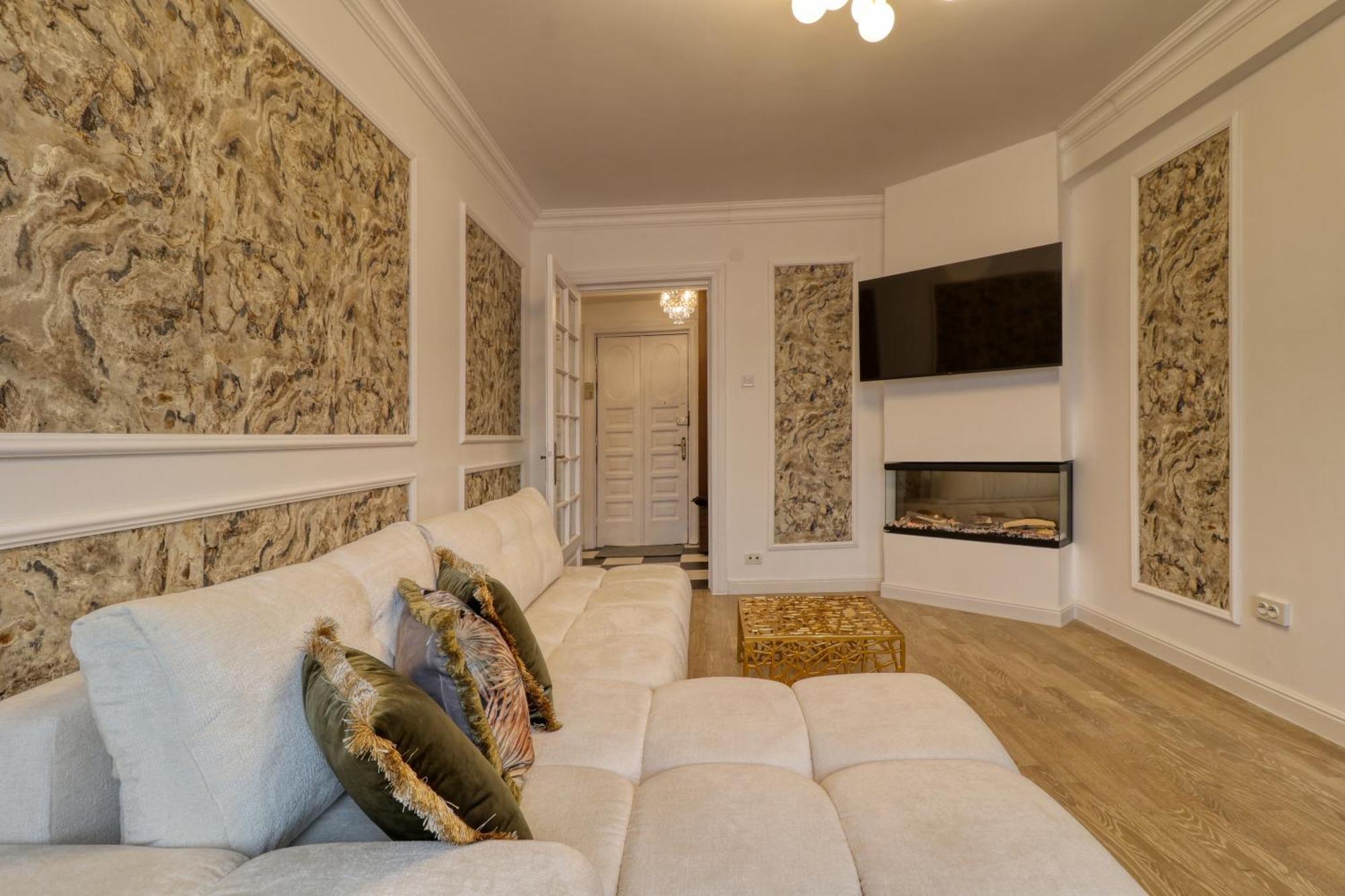 Neo-classic Design Near Downtown Bucharest